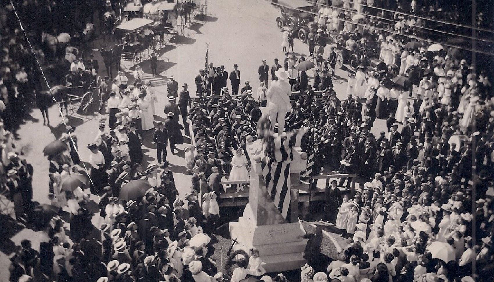 Littleton NH Soldiers Monument Dedication picture